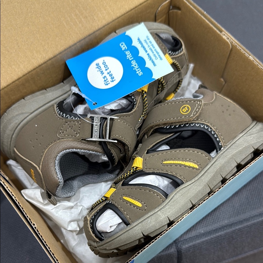Stride Rite Flux Sandals for Kids - NWT
